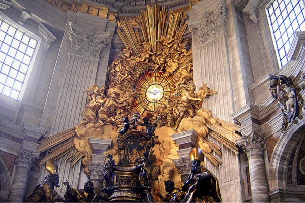 Cátedra de São Pedro, Basílica do Vaticano – Escultura barroca de Bernini que simboliza a autoridade apostólica e a sucessão papal.